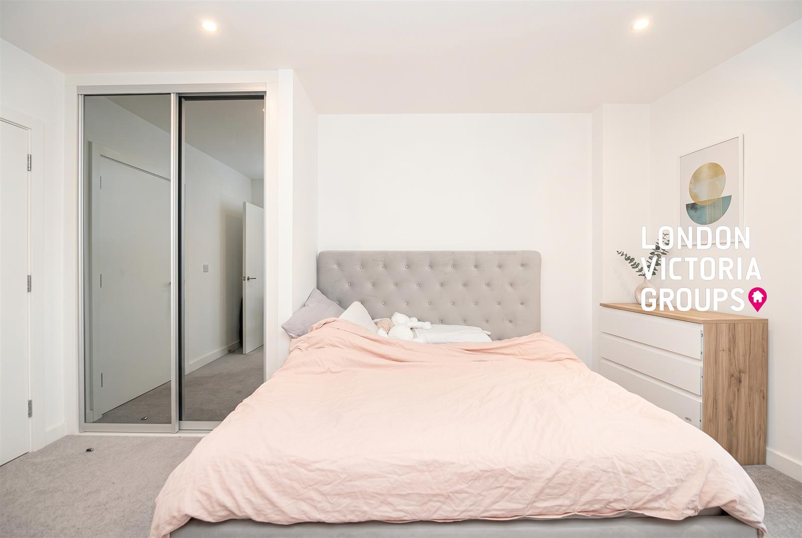 Skyline Apartments, 11 Makers Yard, London